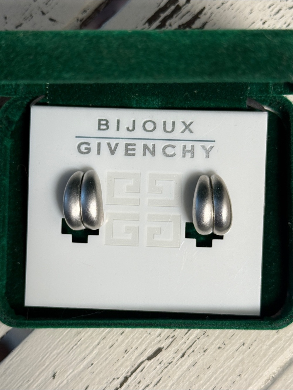 Vintage Givenchy Bijoux Silver-Tone Clip-On Earrings ✨